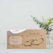 Save the Date zwei Herzen im Sand (Stehend Vorderseite)