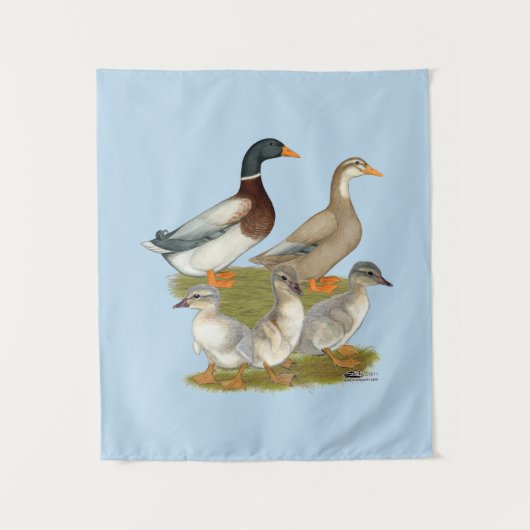 Saxony Duck Family Wandteppich (Vorderseite)