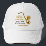 Saxophon High School Band Gold Personalisiert Truckerkappe<br><div class="desc">Dieser moderne,  maßgeschneiderte High School Marching Band Abschluss,  der den Student- und Bandnamen unter dem Saxophoninstrument darstellt. Individuell für Symphonic-,  Windensemble- oder Konzertkapelle-Mitglieder oder deren Regisseur für ein großartiges Abschluss-Sake-Geschenk.</div>
