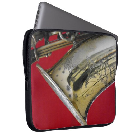 Saxophon Laptopschutzhülle (Vorne Rechts)