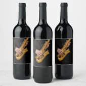 Saxophone Player gibt sächsischen Jazzspieler aus Weinetikett (Flaschen)