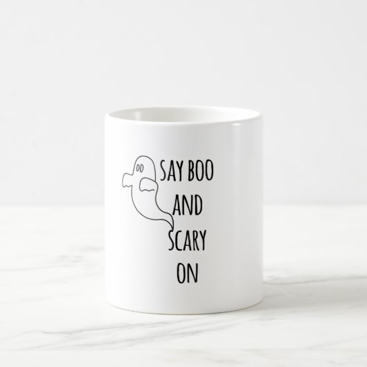 Say Boo und Beängstigend on - Funny Halloween Kaffeetasse (Mittel)