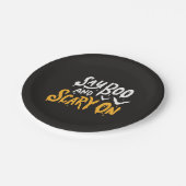 Say Boo und Beängstigend on | Witziges Halloween-P Pappteller (Schrägansicht)