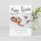 Say Hello Modern Calligraphy Baby Foto Birth Ankündigung (Stehend Vorderseite)