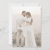 Scalloped Edge Pink & Green Vintage Roses Wedding Einladung (Rückseite)