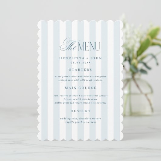 Scalloped Edge Timeless Blue Stripes Menu Card Einladung (Stehend Vorderseite)