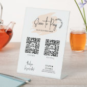 Scan von Firmenlogos zur Bezahlung von 2 QR-Codes Sockelschild (In Situ)