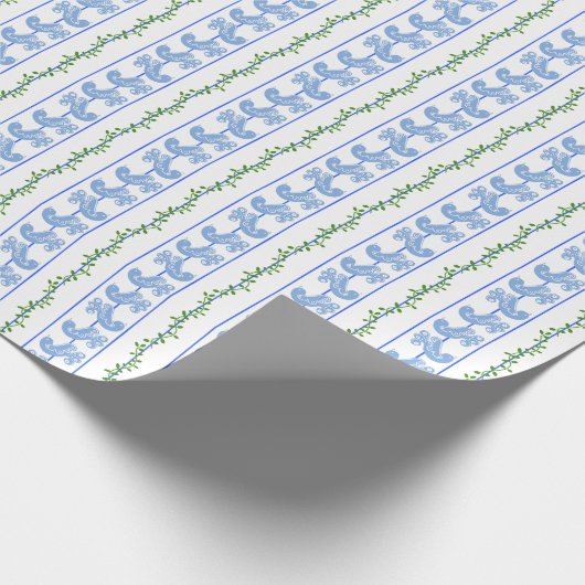 Scandi Blue Bird Green Ivy Stripe Geschenkpapier (Ecke)