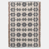 Scandinavian Boho Diamond Pattern Decke (Vorderseite Vertikal)