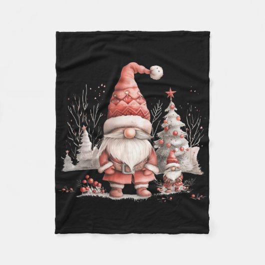 Scandinavian Christmas Gnome Red Berries T Shirt Fleecedecke (Vorderseite)