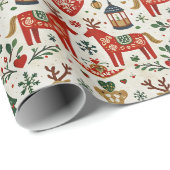 Scandinavian Red and Green Folk Christmas Pattern Geschenkpapier (Rolleneckpunkt)