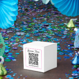 Scannbarer QR-Code mit kursiver Handschrift Geschenkschachtel