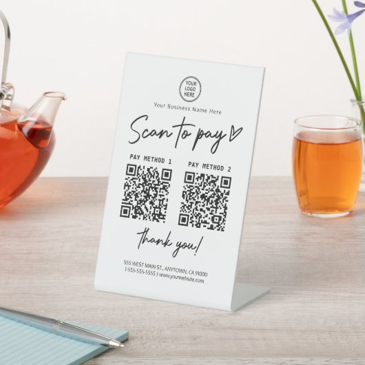 Scannen zur Bezahlung von QR Code Payment Links Pe Sockelschild (In SItu)