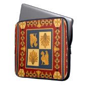 Scarf mit goldgelben Löwen. Separate Elemente Laptopschutzhülle (Vorderseite Links)