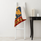 Scarf mit goldgelben Löwen. Separate Elemente Sherpadecke (Beispiel)