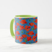 Scarlet Field Poppies auf blauem Muster Tasse (Vorderseite Links)