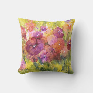 Scarlet Lilac: Vintag Garden Wasserfarbe. Kissen