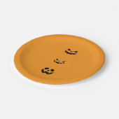 Scary Halloween Faces Pappteller (Schrägansicht)