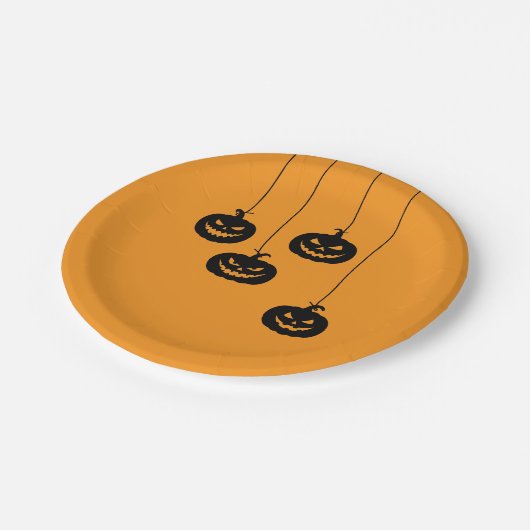 Scary Pumpkin hanging Pappteller (Schrägansicht)