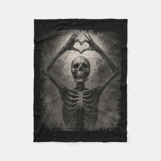 Scary Skeleton Hands Heart Sign Funny Halloween Co Fleecedecke (Vorderseite)