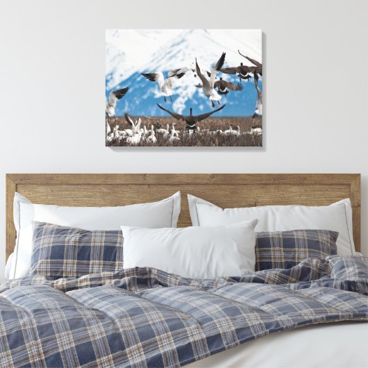 Scattering Geese Leinwanddruck (Insitu (Schlafzimmer))