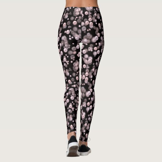 Scatterings von rosa und weißen Perlen auf schwarz Leggings (Rückseite)