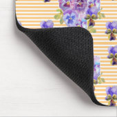 Schäbige lila Stiefmütterchen Blumen gelbe Maus-Ma Mousepad (Ecke)