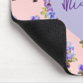 Schäbige lila Stiefmütterchen Blumen rosa Punkt Ma Mousepad (Ecke)