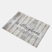 Schäbiges Bauernhaus verwitterter Blick Fußmatte (Schrägansicht)