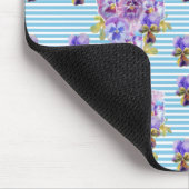 Schabiges blaues Stiefmütterchen Blumenstreifen-Ma Mousepad (Ecke)