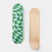 Schachbrett auf der Rückseite grün und blau gepols Skateboard (Vorderseite)