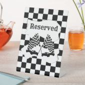 Schachbrett Flag und Rennwagen vorbehalten Sockelschild (In Situ)