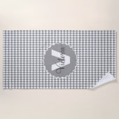 Schachbrett Graustufen mit Monogramm Name Strandtuch (Vorderseite)