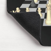 Schachbrett mit Schach-Stücken - Mousepad (Ecke)