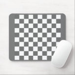 Schachbrett Mousepad<br><div class="desc">Erhöhen Sie Ihre Gaming- oder Arbeitsstrategie mit unserem "Schachbrett"-Mouse-Pad. Inspiriert durch das zeitlose Strategiespiel verfügt dieses Mauspad über ein klassisches Schachbrettmuster, das Ihrem Schreibtisch eine Touch von Eleganz verleiht. Die glatte Oberfläche sorgt für eine präzise Kontrolle der Maus und ist somit ein idealer Begleiter für die Arbeit und Schachfreunde. Aktualisieren...</div>
