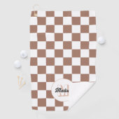 Schachbrett Quadrate Mocha-braunes Retro Monogramm Golfhandtuch (Insitu)