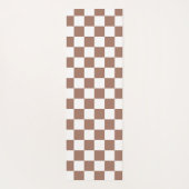 Schachbrett Quadrate Mocha-braunes Retro Monogramm Yogamatte (Rückseite)