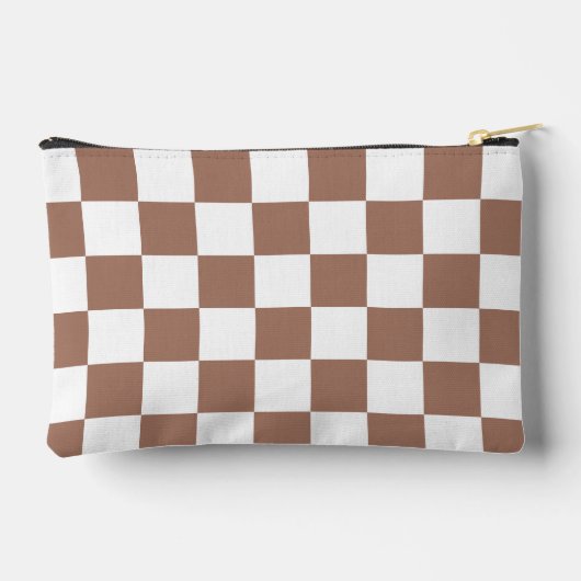 Schachbrett Quadrate Mocha-braunes Retro Monogramm Zubehörtasche (Rückseite)