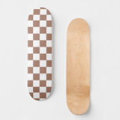 Schachbrett Quadrate mocha braunes, weißes geometr Skateboard (Vorderseite)