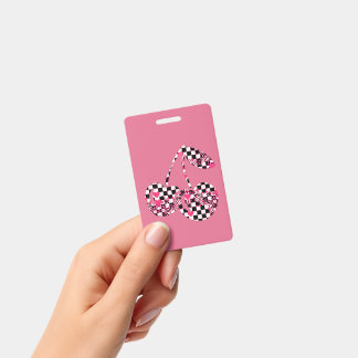 Schachbrett- und rosa Herzen gemusterte Kirschen Ausweis