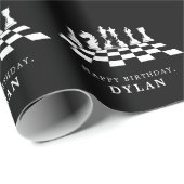 Schachbrett und Stücke Spiel Nacht Schwarzer Gebur Geschenkpapier (Rolleneckpunkt)