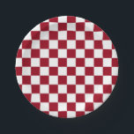 Schachbrett und Weiß Pappteller<br><div class="desc">Abstrakte digitale Kunst der bordeauxroten und weißen Quadrate in karierter Form.</div>