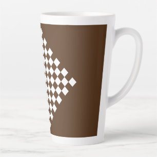 Schachbrett und weißes Retro Milchtasse