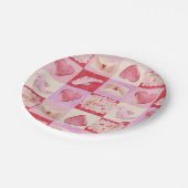 Schachbrett Valentin kariert rosa Creme Preppy Pappteller (Schrägansicht)