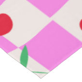 Schachbretter auf rosafarbenen Karton Tischdecke (Schrägansicht)