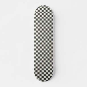 Schachbrettmuster in Off Black und Off White Skateboard