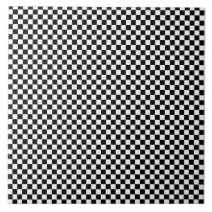 Schachbrettmuster in Schwarz und Weiß Fliese