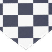 Schachbrettmuster Navy White Dining Table Tischdecke (Schrägansicht)