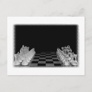 Schachbrettspiel aus schwarzem und weißem Glas Postkarte