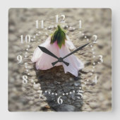 Schachpflaster-Blume Quadratische Wanduhr (Vorderseite)